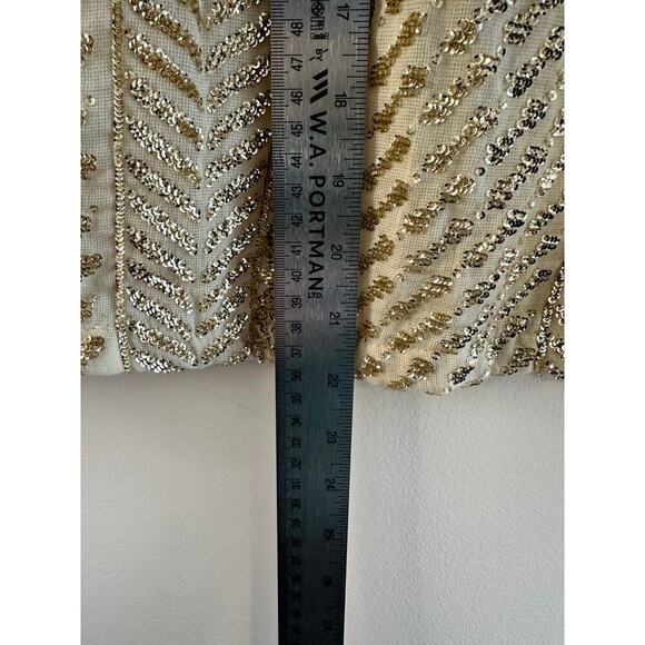 Anthopologie Let Me Be Gold/Cream Sequin Embroidered Flutter Short Sleeve Large - Picture 9 of 9